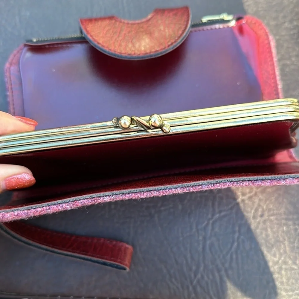 ❤️🤎🩷Vintage wallet NWOT fabric and vinyl clutch wristlet burgundy vegan
